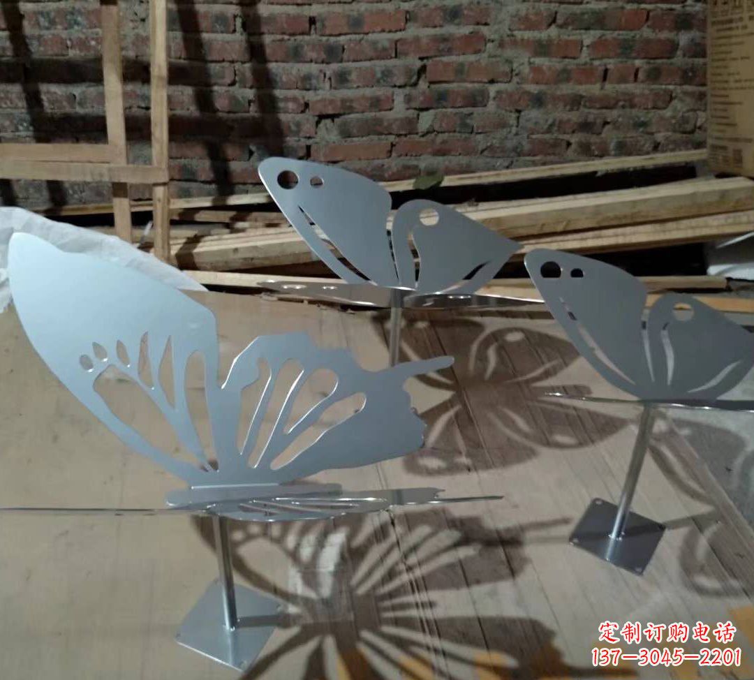 鹤壁蝴蝶之舞不锈钢镂空蝴蝶景观雕塑