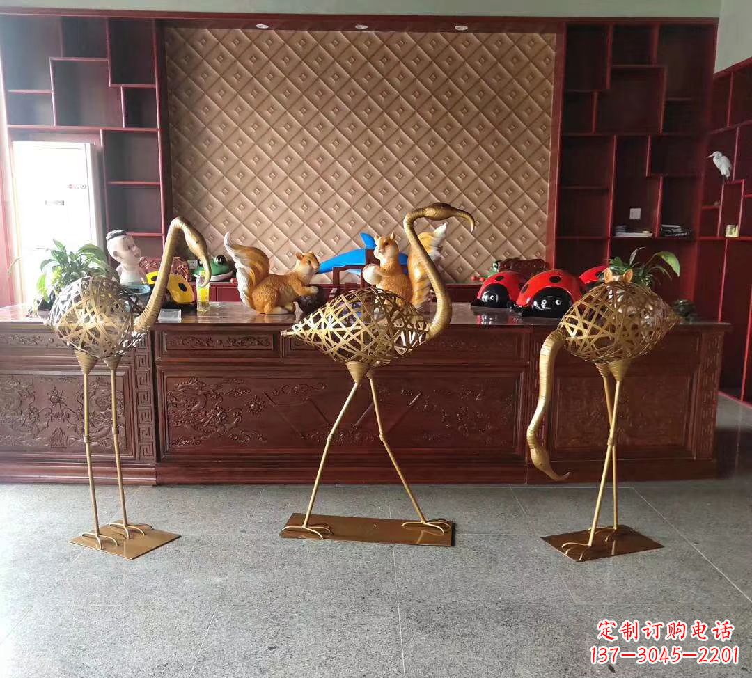 鹤壁不锈钢火烈鸟雕塑——熠熠生辉