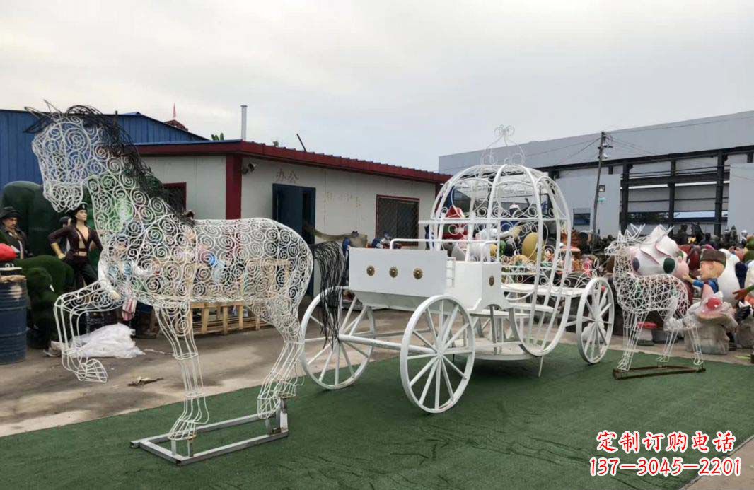 鹤壁不锈钢镂空欧式马车雕塑精美造型点缀空间