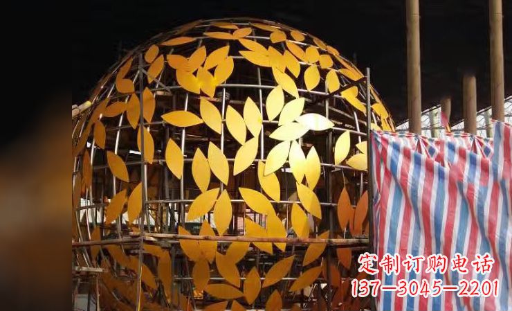 鹤壁不锈钢镂空树叶雕塑——精美绝伦
