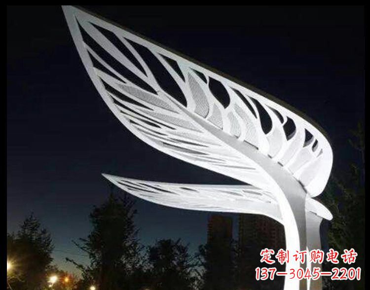 鹤壁不锈钢镂空树叶雕塑点缀景观