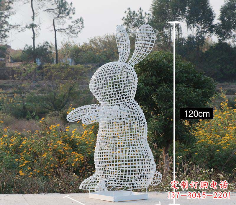 鹤壁精致的不锈钢镂空兔子雕塑