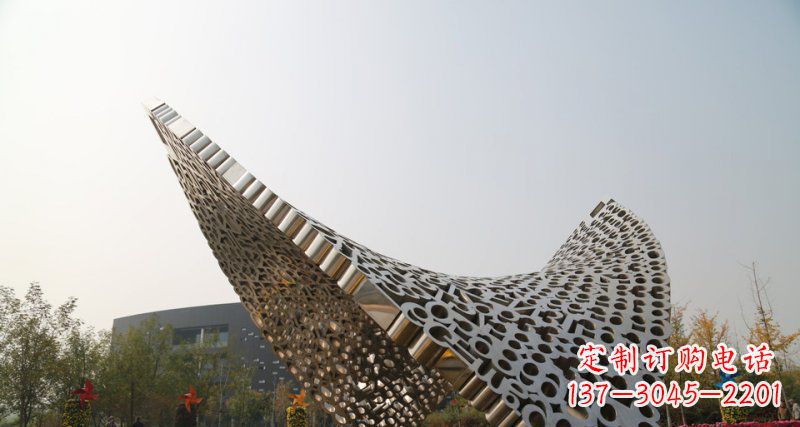 鹤壁不锈钢字母雕塑——点缀美丽的空间