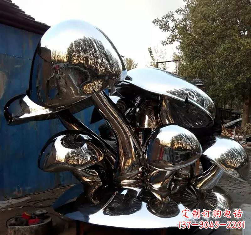 鹤壁不锈钢蘑菇雕塑给空间增添活力