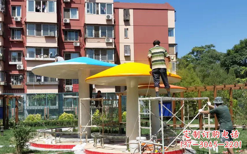 鹤壁不锈钢蘑菇凉亭——精美雕塑点缀绿意