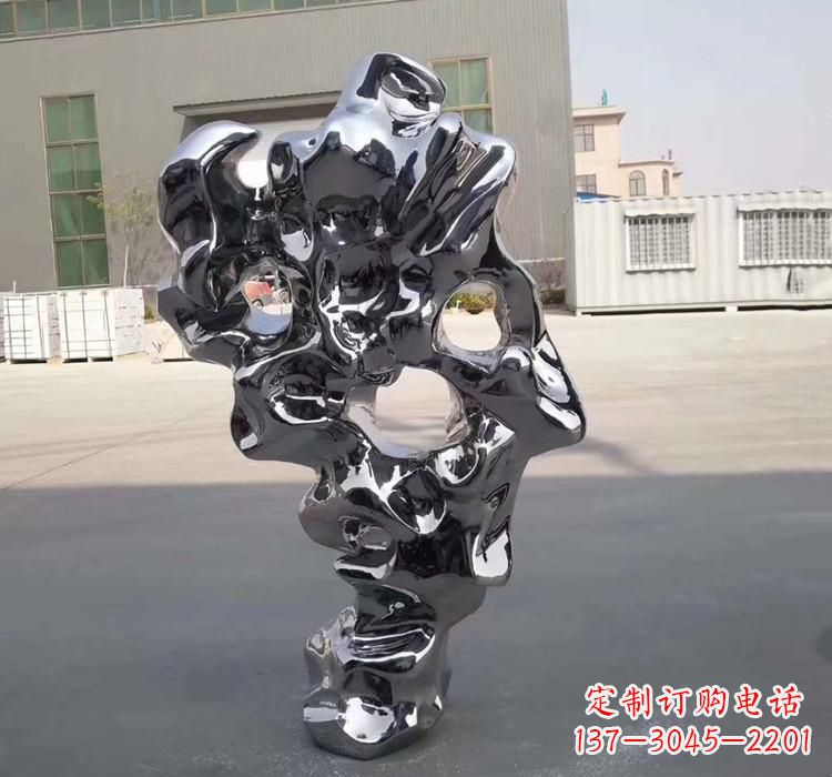 鹤壁太湖石雕塑精美的艺术瑰宝