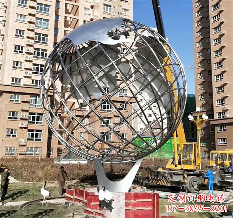 鹤壁不锈钢地球仪雕塑以艺术表达地球的美