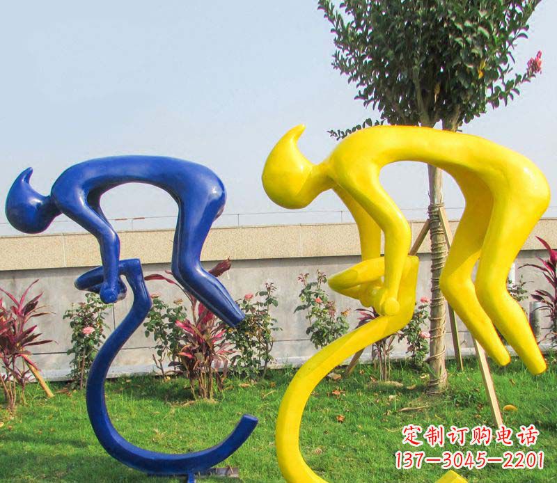 鹤壁不锈钢骑自行车广场景观雕塑——给城市带来活力