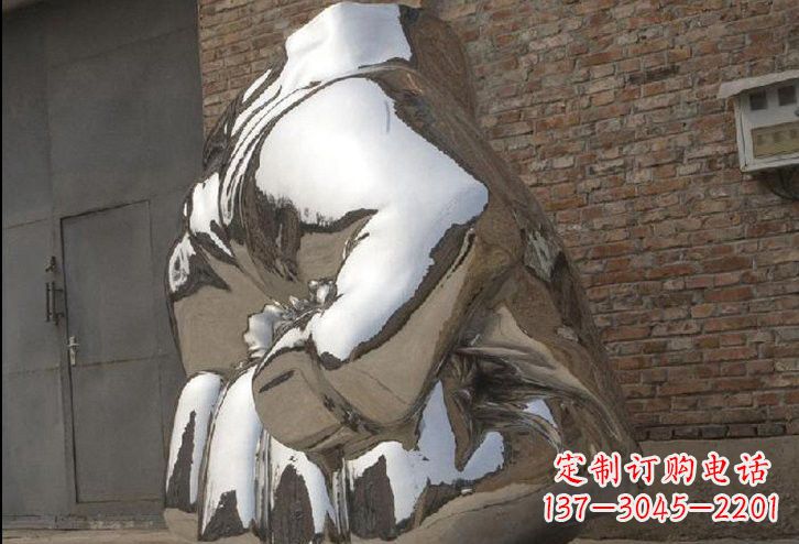 鹤壁不锈钢拳头雕塑给人以力量的象征