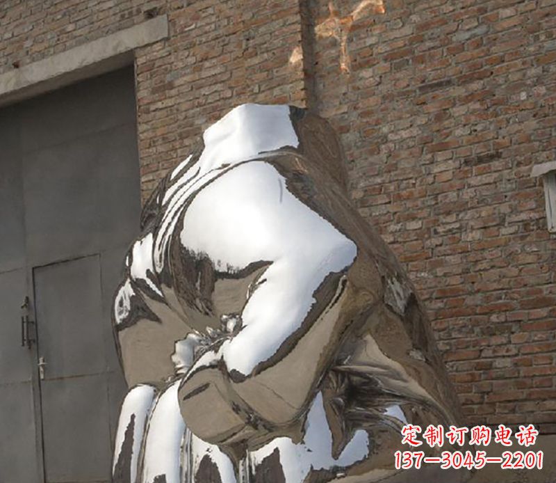 鹤壁不锈钢拳头雕塑