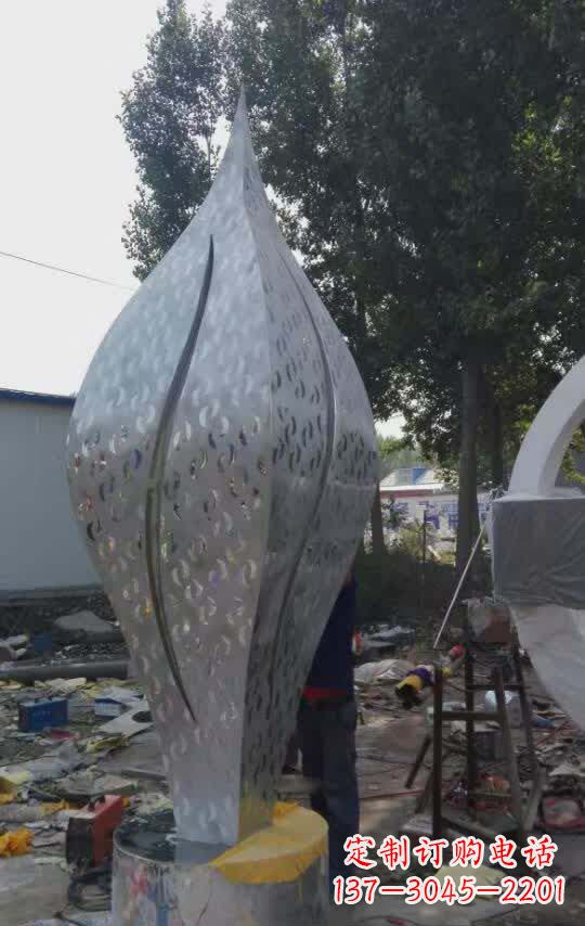 鹤壁不锈钢树叶雕塑艺术与环保的完美结合