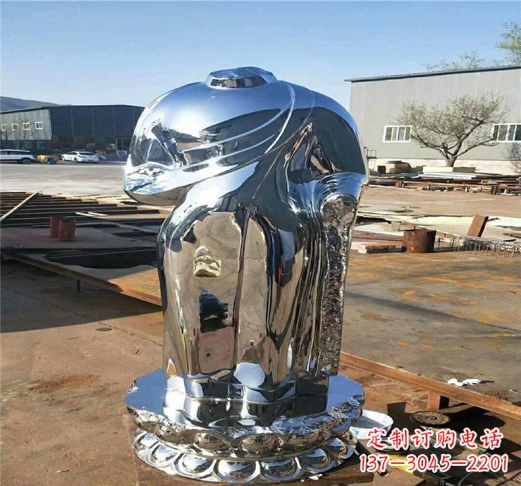 鹤壁太湖石雕塑精美的艺术之作