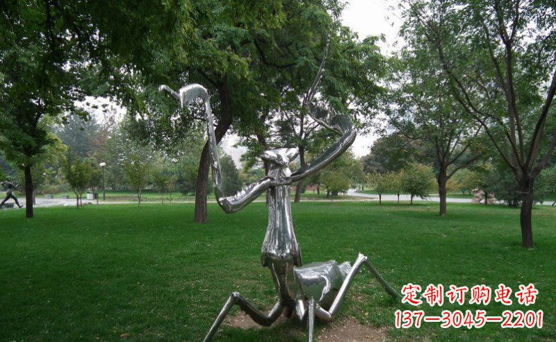 鹤壁不锈钢螳螂古朴雅致的雕塑