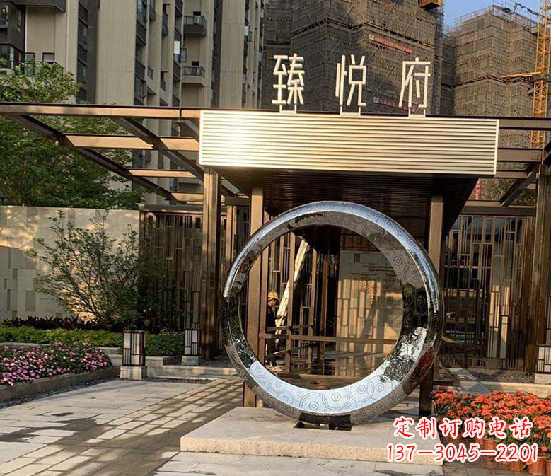 鹤壁不锈钢小区圆环雕塑赋予小区景观更多美感
