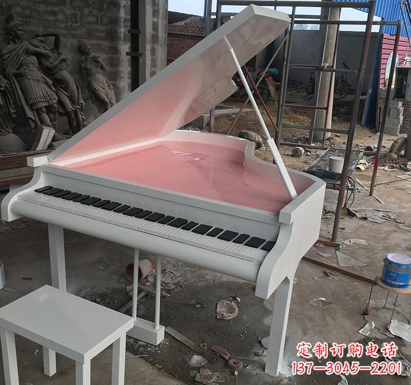鹤壁不锈钢校园钢琴雕塑发出音乐的艺术