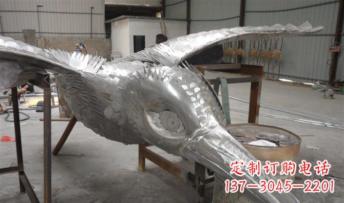 鹤壁不锈钢雄鹰展翅——自由之翼的象征