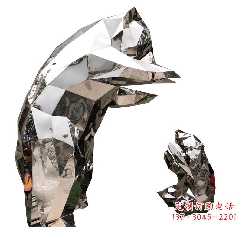 鹤壁不锈钢园林熊猫雕塑——传承中国文化