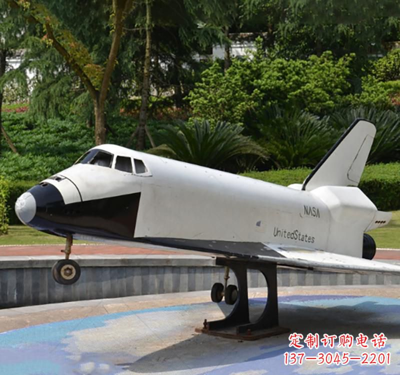 鹤壁不锈钢飞机雕塑给空中增添梦幻氛围