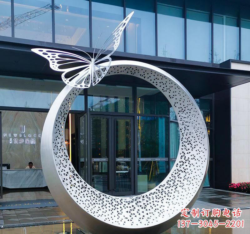 鹤壁不锈钢园林戒指雕塑精美细腻的艺术品