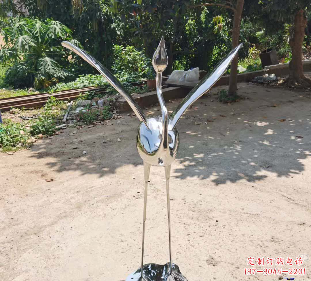 鹤壁不锈钢仙鹤雕塑——传承灵动之美