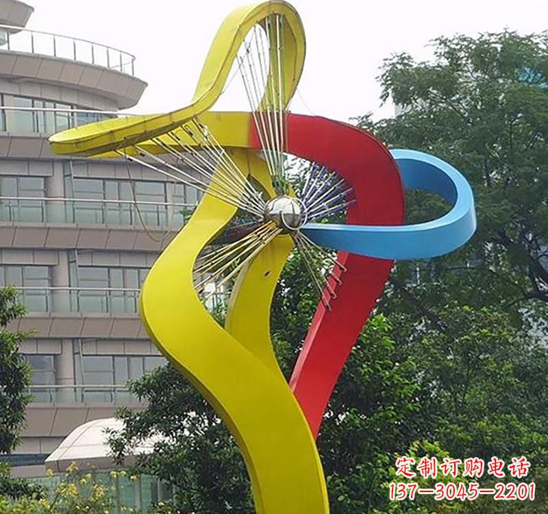 鹤壁不锈钢风车雕塑——烤漆之美