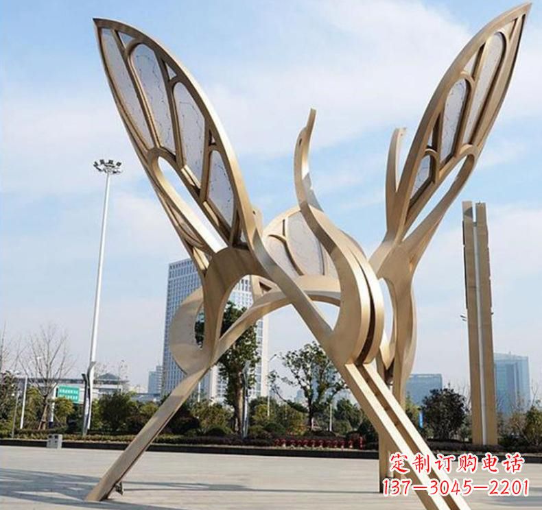 鹤壁不锈钢园林仙鹤雕塑传承传统艺术精髓
