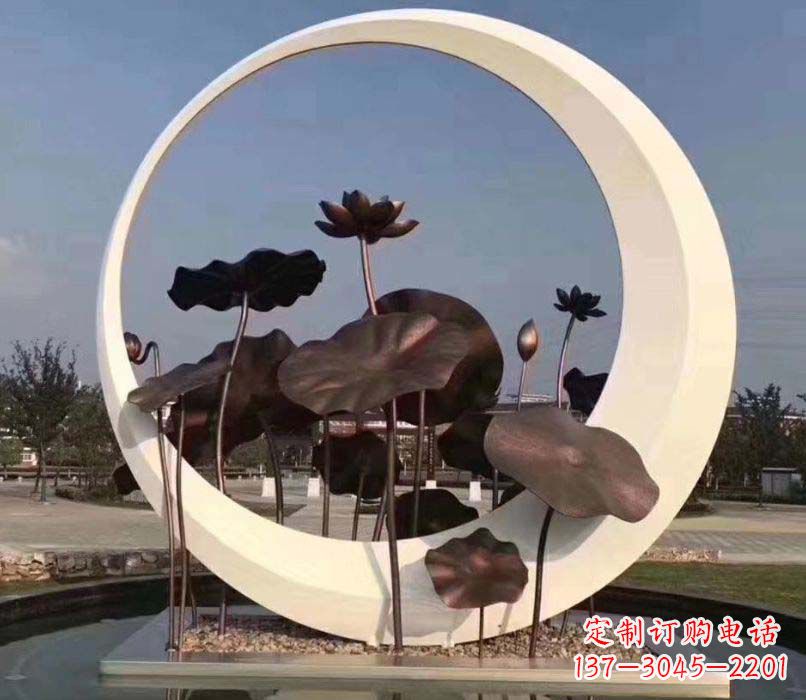 鹤壁环绕荷香不锈钢圆环雕塑