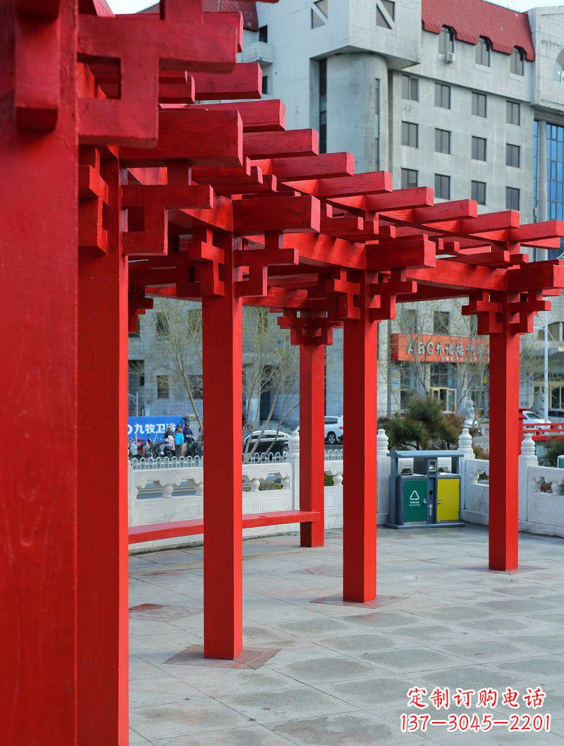 鹤壁长廊雕塑描绘城市景观的艺术作品