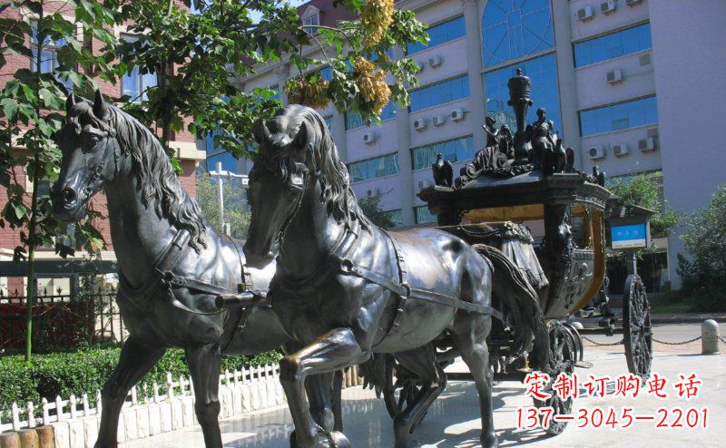 鹤壁步行街西方马车景观铜雕