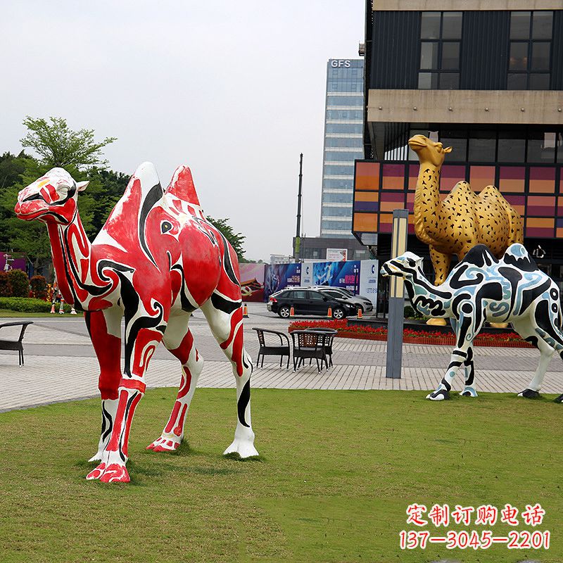 鹤壁彩绘骆驼不锈钢雕塑城市园林的精美装饰