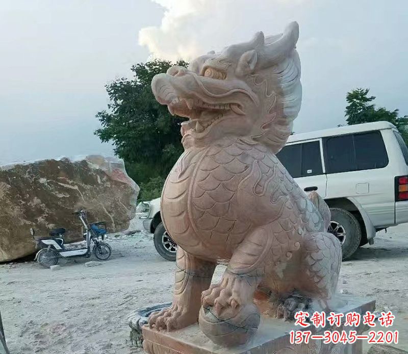 鹤壁麒麟雕塑象征传统文化的精灵
