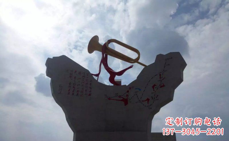鹤壁革命烈士冲锋号雕塑让革命历史长存
