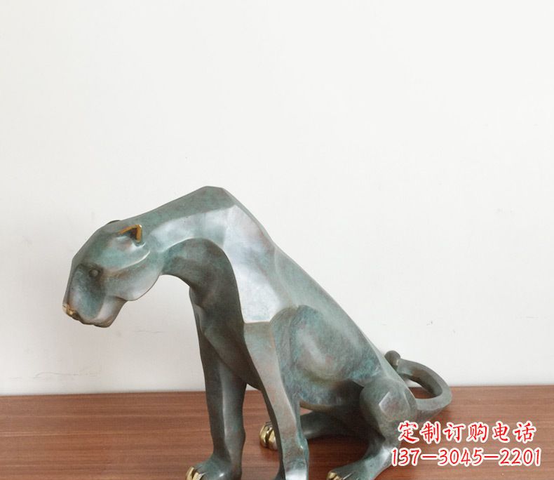 鹤壁抽象豹子动物铜雕