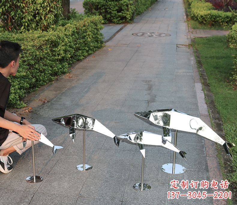 鹤壁抽象不锈钢海豚雕塑