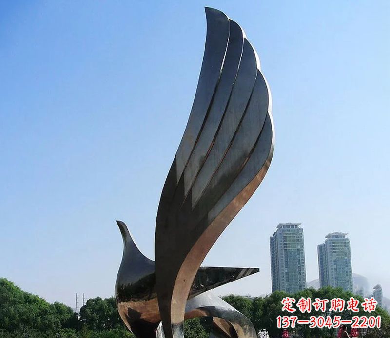 鹤壁不锈钢翅膀雕塑象征着自由的美