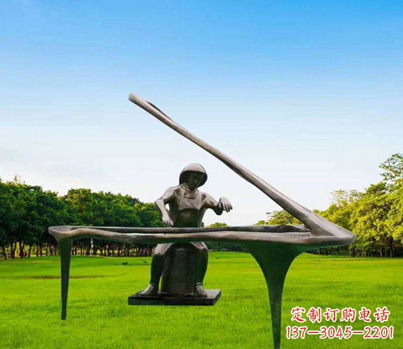 鹤壁抽象弹钢琴的人物铜雕2