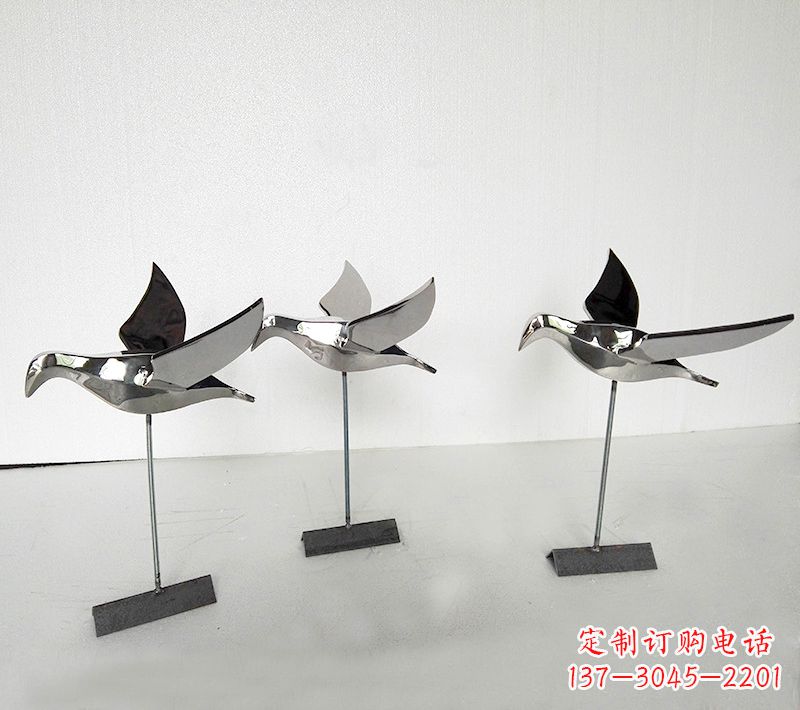 鹤壁优雅的鸽子雕塑——不锈钢插件公园的精美装饰