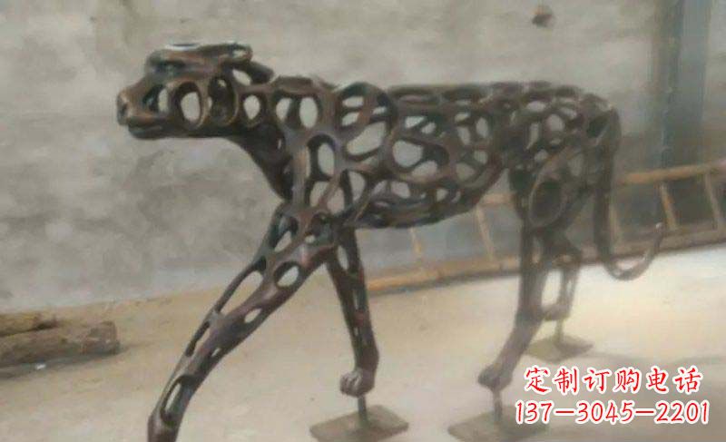 鹤壁抽象金钱豹公园动物铜雕 (2)