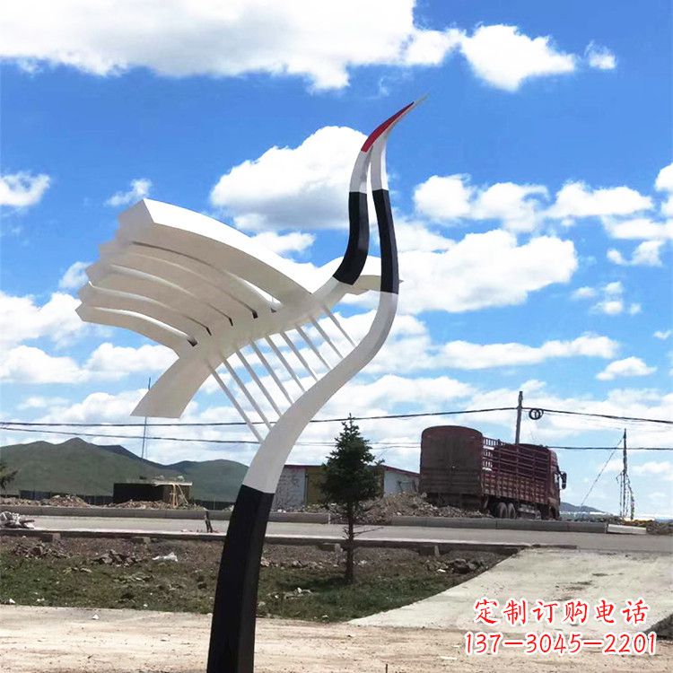 鹤壁静谧仙鹤,荡漾梦境