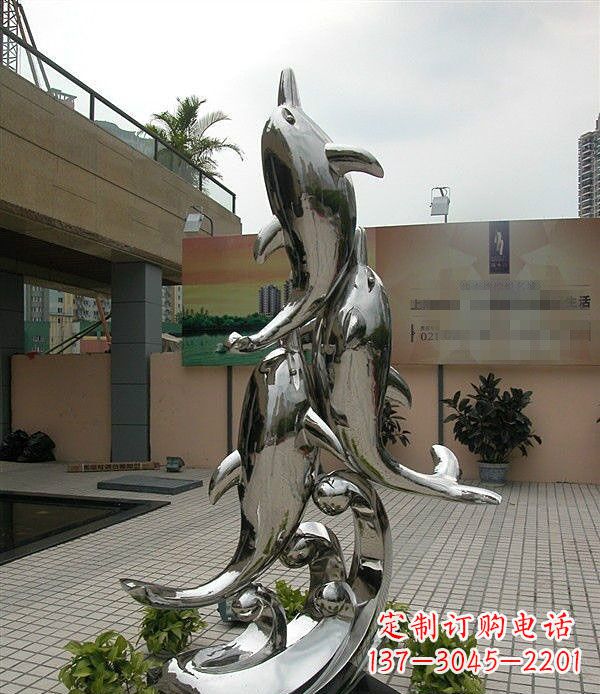 鹤壁海豚雕塑表达创意与活力