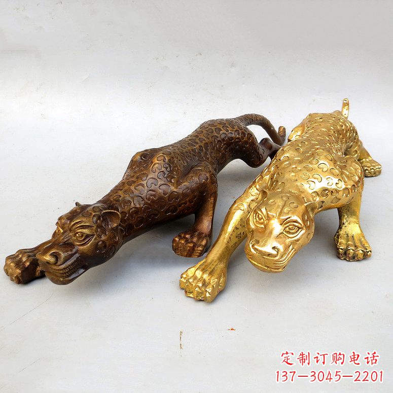 鹤壁纯铜金钱豹雕塑-动物铜雕摆件