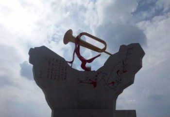 鹤壁革命烈士冲锋号雕塑让革命历史长存
