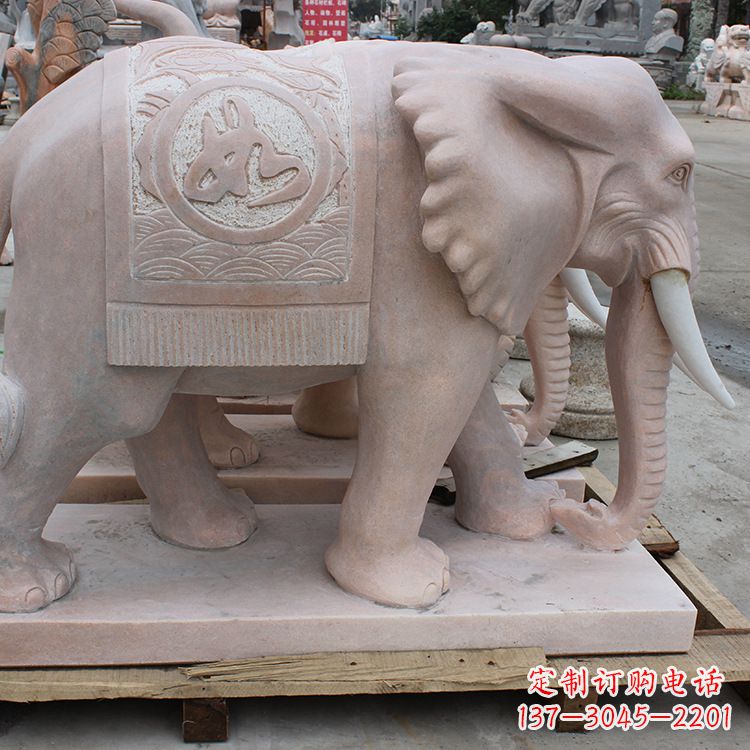 鹤壁祠堂大象雕塑