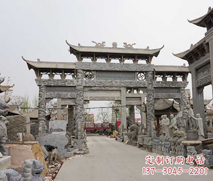 鹤壁该牌坊雕塑。