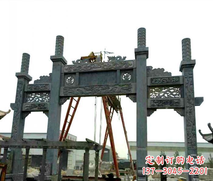 鹤壁村庄牌坊雕塑传承历史文化