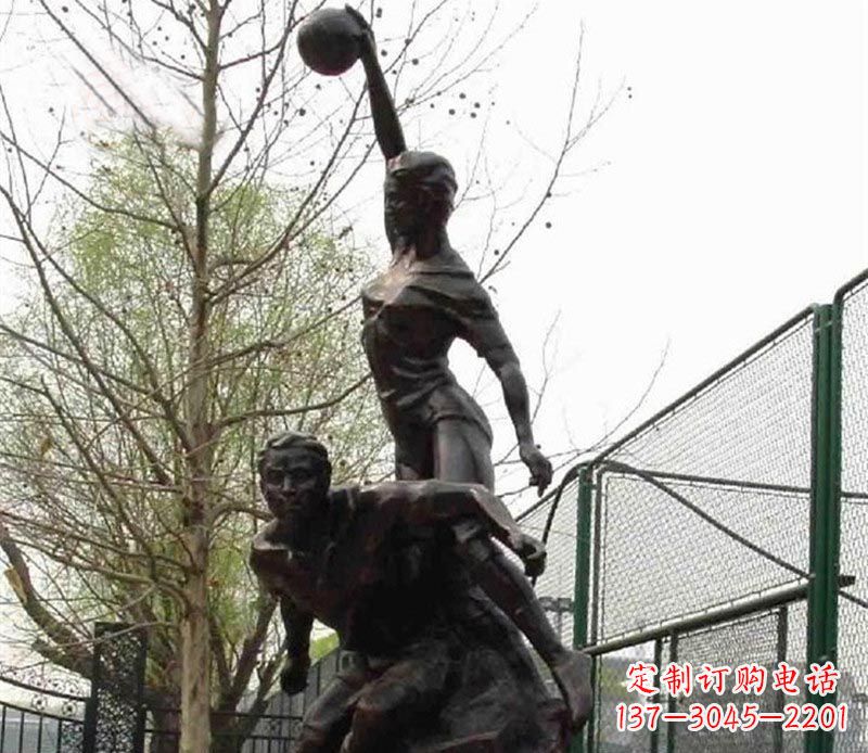鹤壁打篮球的运动员铜雕
