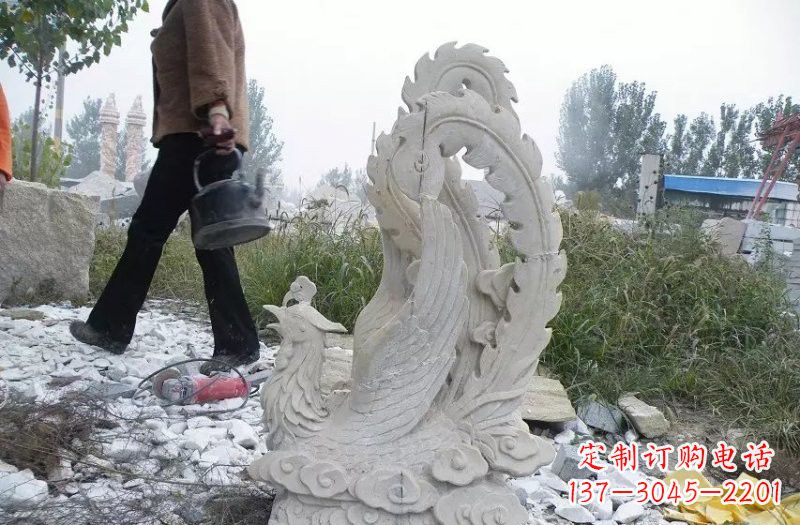 鹤壁凤凰雕塑传承瑰丽的古老文化