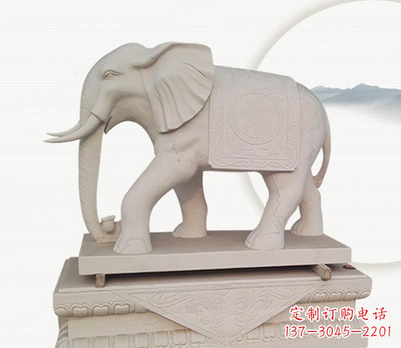 鹤壁大理石公园内的巨大雕塑
