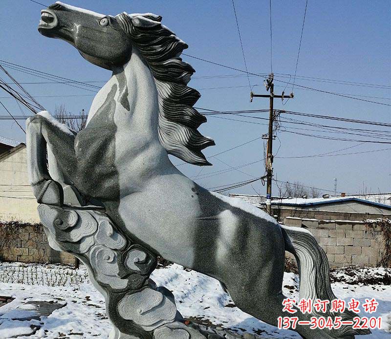 鹤壁传统工艺马踏祥云石雕