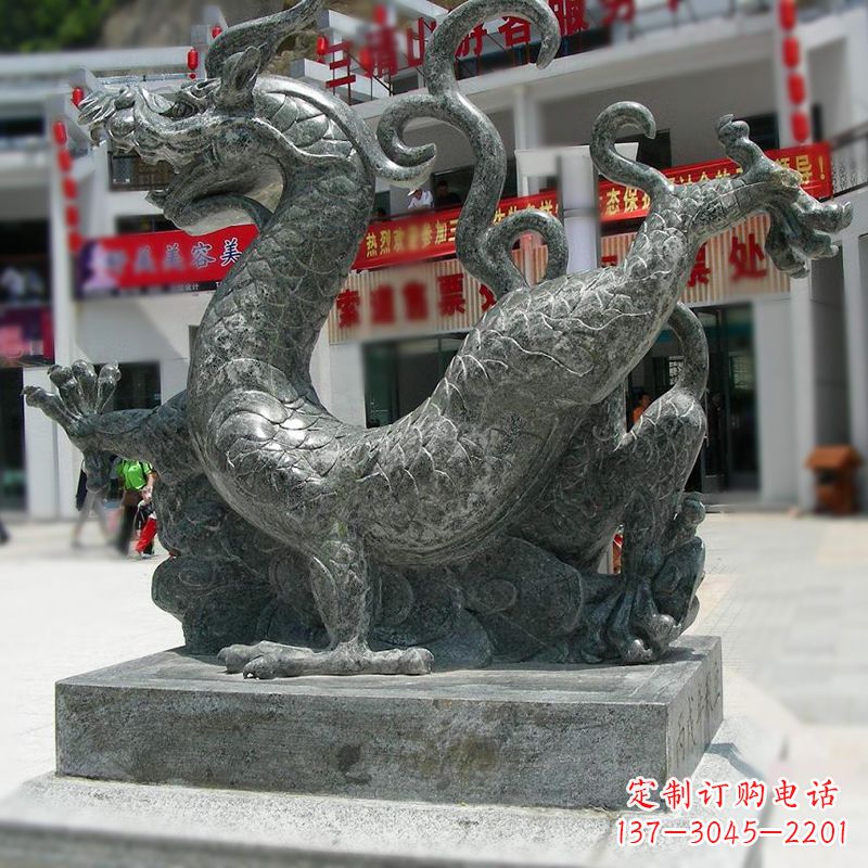 鹤壁传统的象征——大理石青龙雕塑